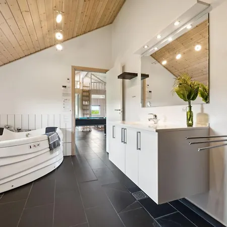 Edzard - 800m From The Sea By Interhome Feriehus *