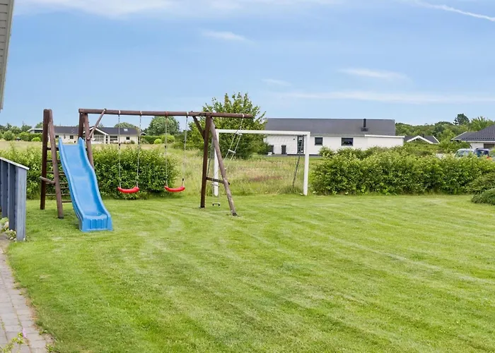 Edzard - 800m From The Sea By Interhome Nedre Lysabild